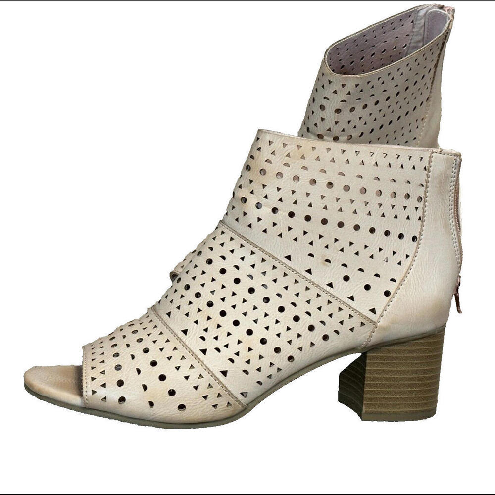 Boots RAMPAGE Perforated Ankle Open Toe Block Heel Size 10